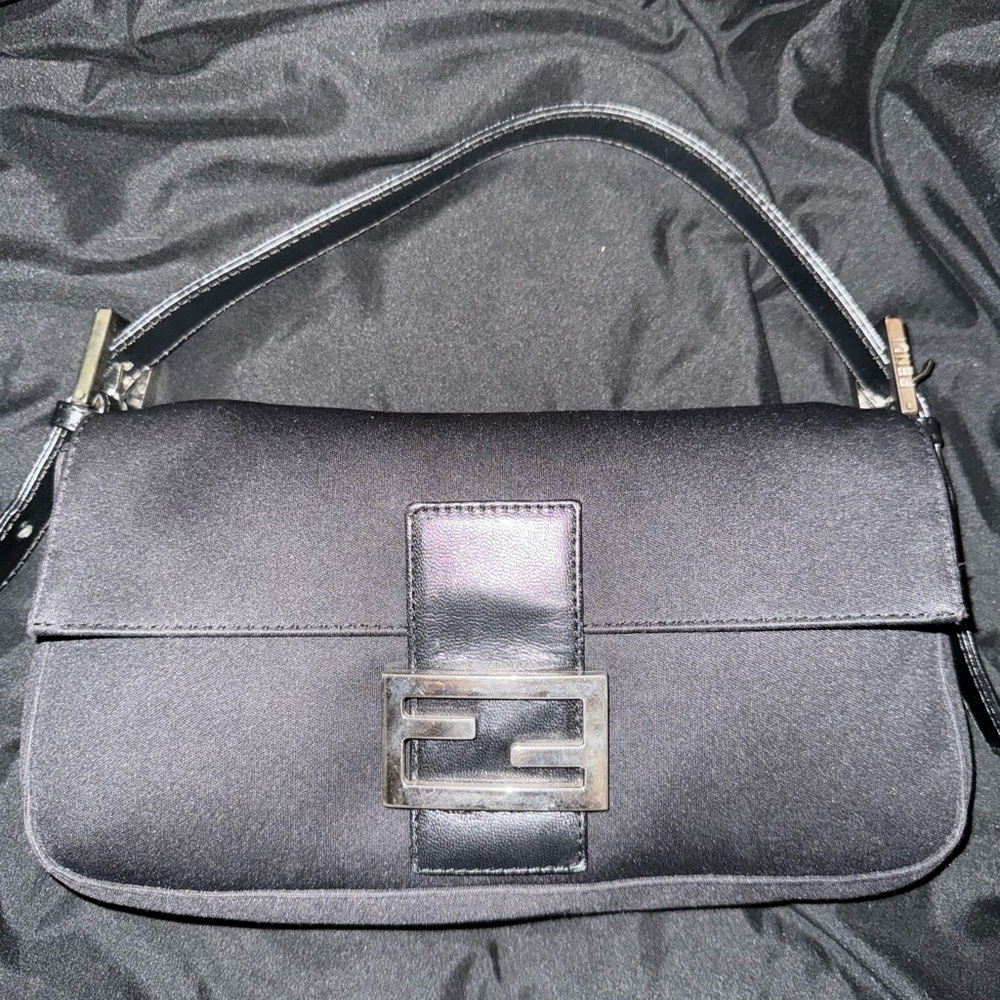 FENDI Mamma Baguette Shoulder Bag – Black Nylon – Authentic